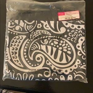 NWT thirty one snap back pocket